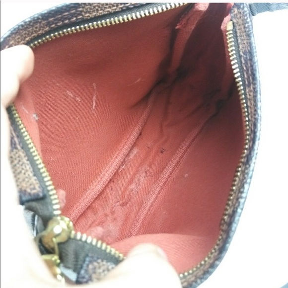 Louis Vuitton makeup bag - Picture 6 of 8